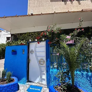 https://anza-haven-surf-house.agadirhotels.org